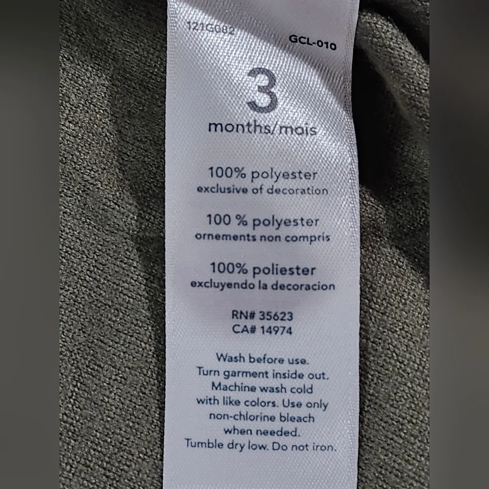 Carter's Hunter Green thin fleece zip up jacket. 3 months‎ NWT